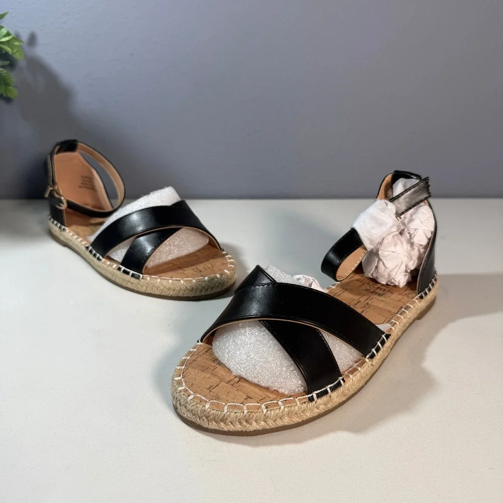 Journee Collection Women Black Espadrille Flat Sandals Ankle Strap‎ Size 8W
